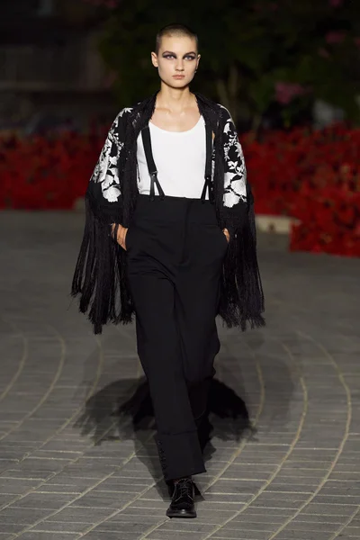 Look 1